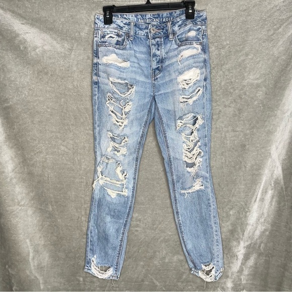 American Eagle Outfitters Denim - American Eagle Outfitters Tomgirl Medium Wash Distressed Ripped Jeans 0 Short